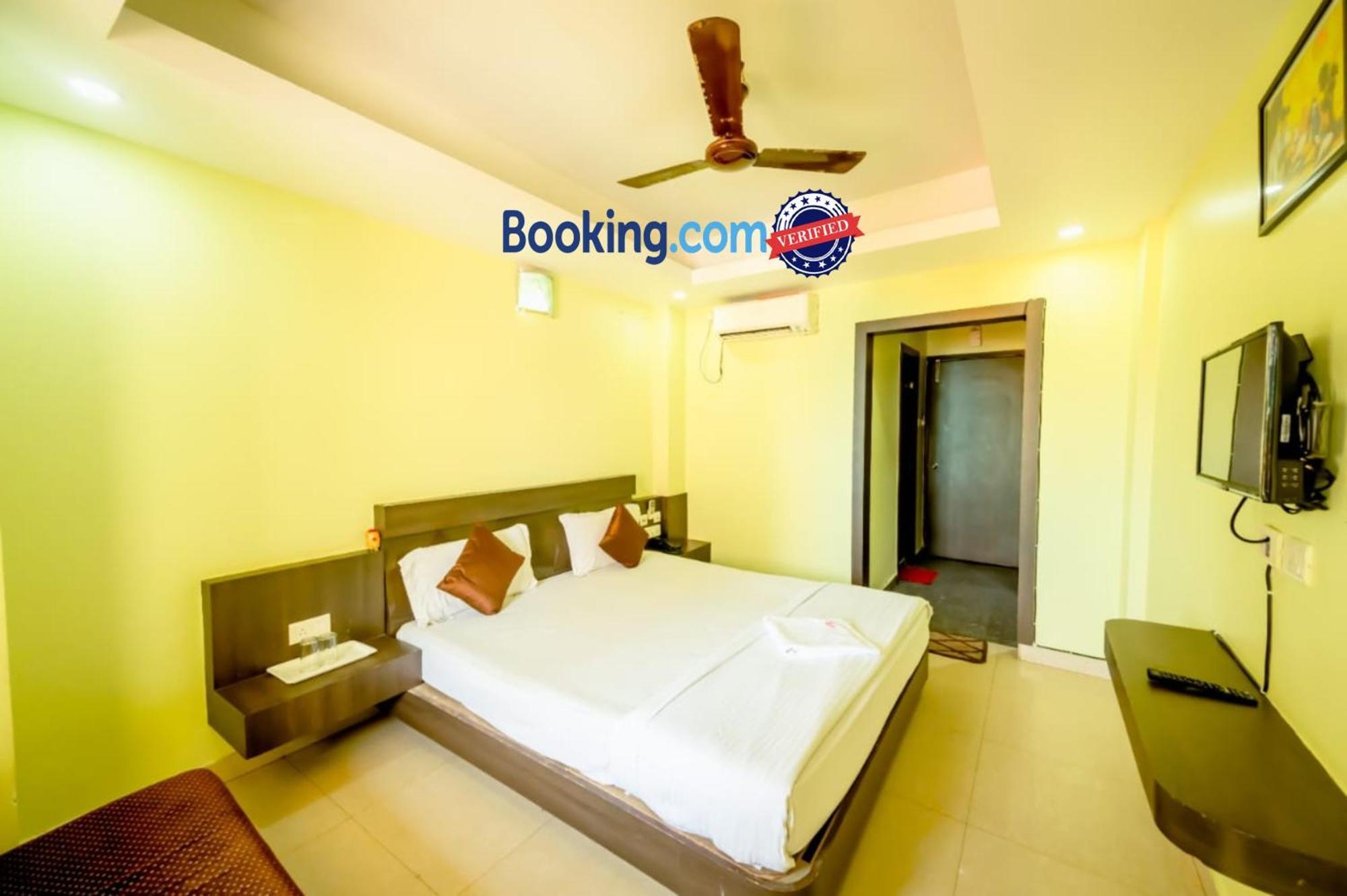 Deep Ganga Inn Near Sea Beach By Morservices Puri Exterior photo